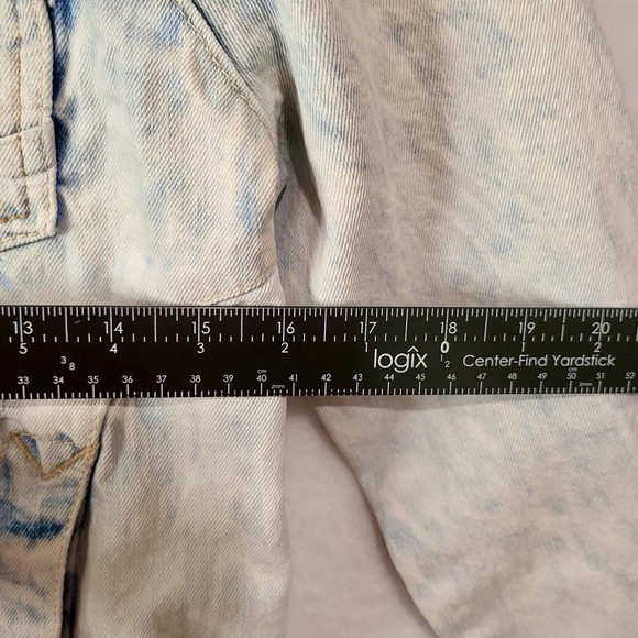 Amethyst Jeans Light Wash Distressed Blue Jean Jacket Size Juniors XL‎ - Picture 8 of 10